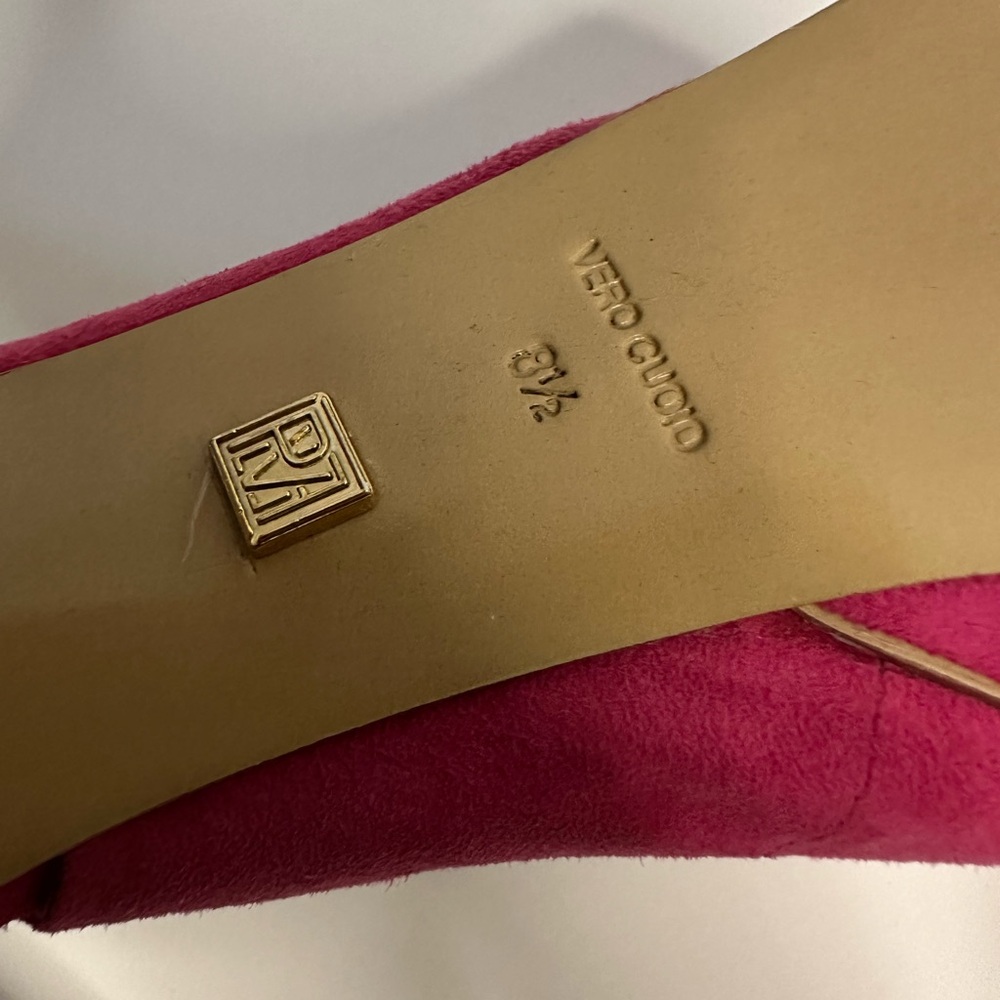 Pour La Victoire Fuchsia Suede Slingback Heels - Picture 13 of 14